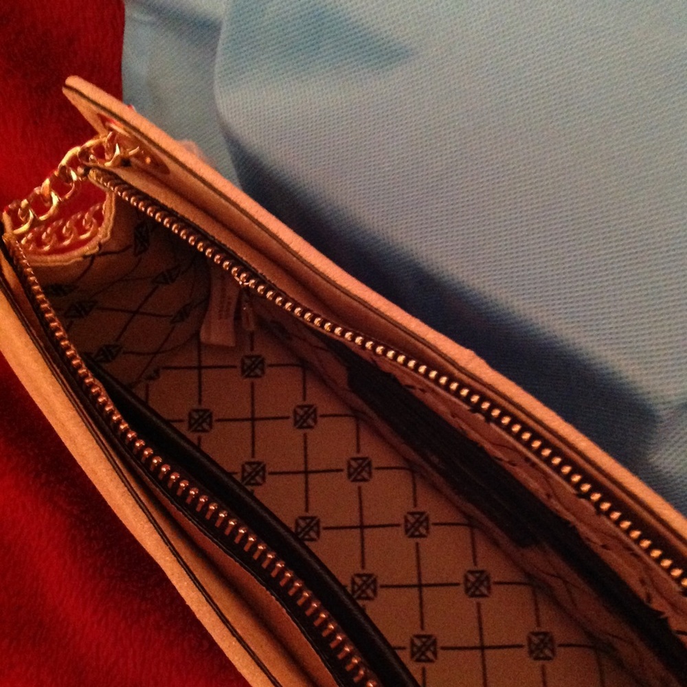Antonio Melani Rose Gold Crossbody - NWT - Picture 7 of 8